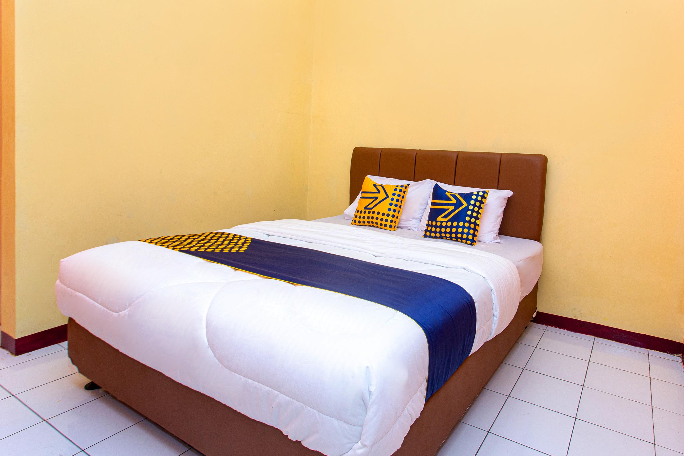 Spot On 2697 Homy House Hotel Semarang Exterior foto