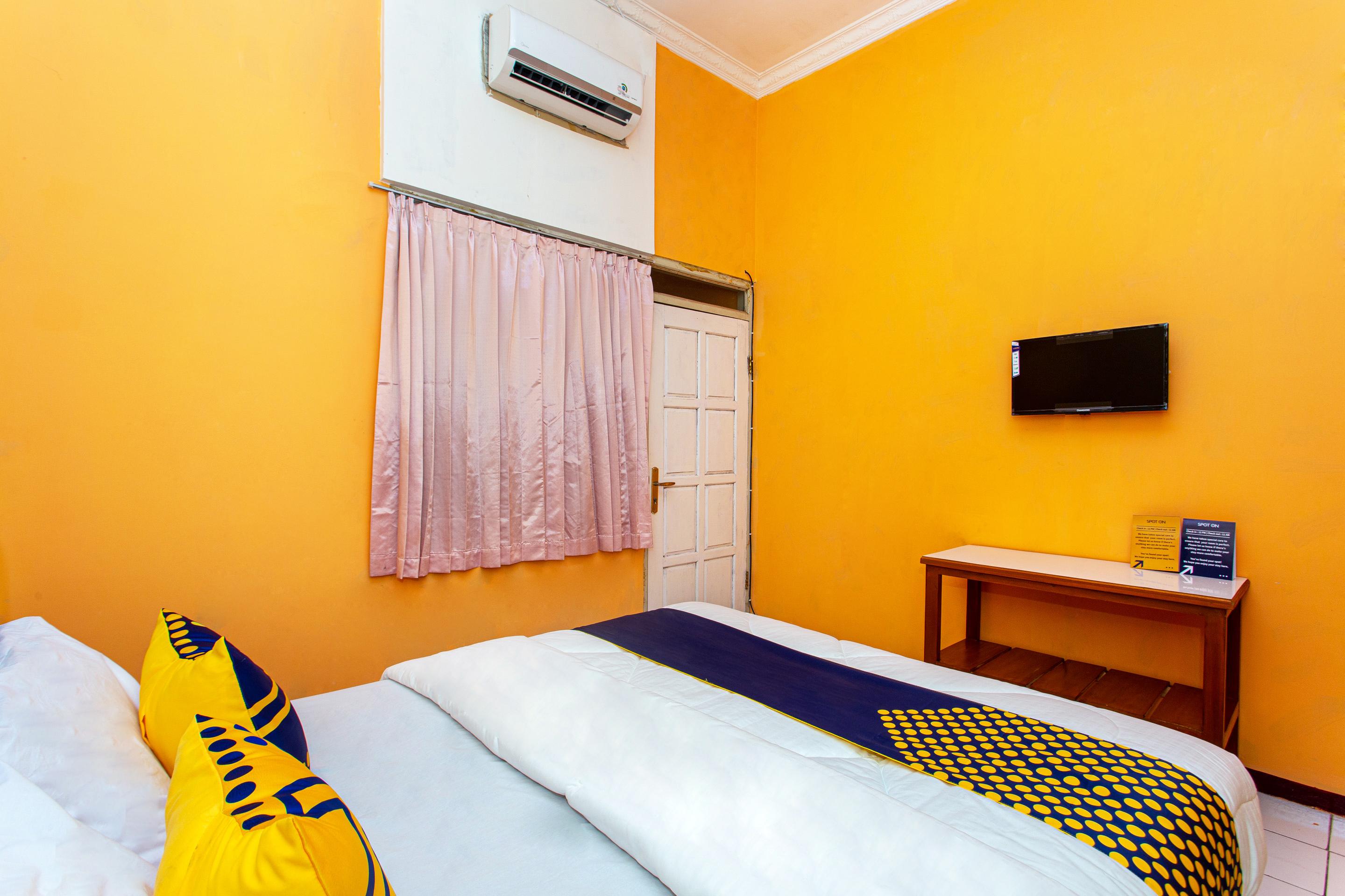 Spot On 2697 Homy House Hotel Semarang Exterior foto