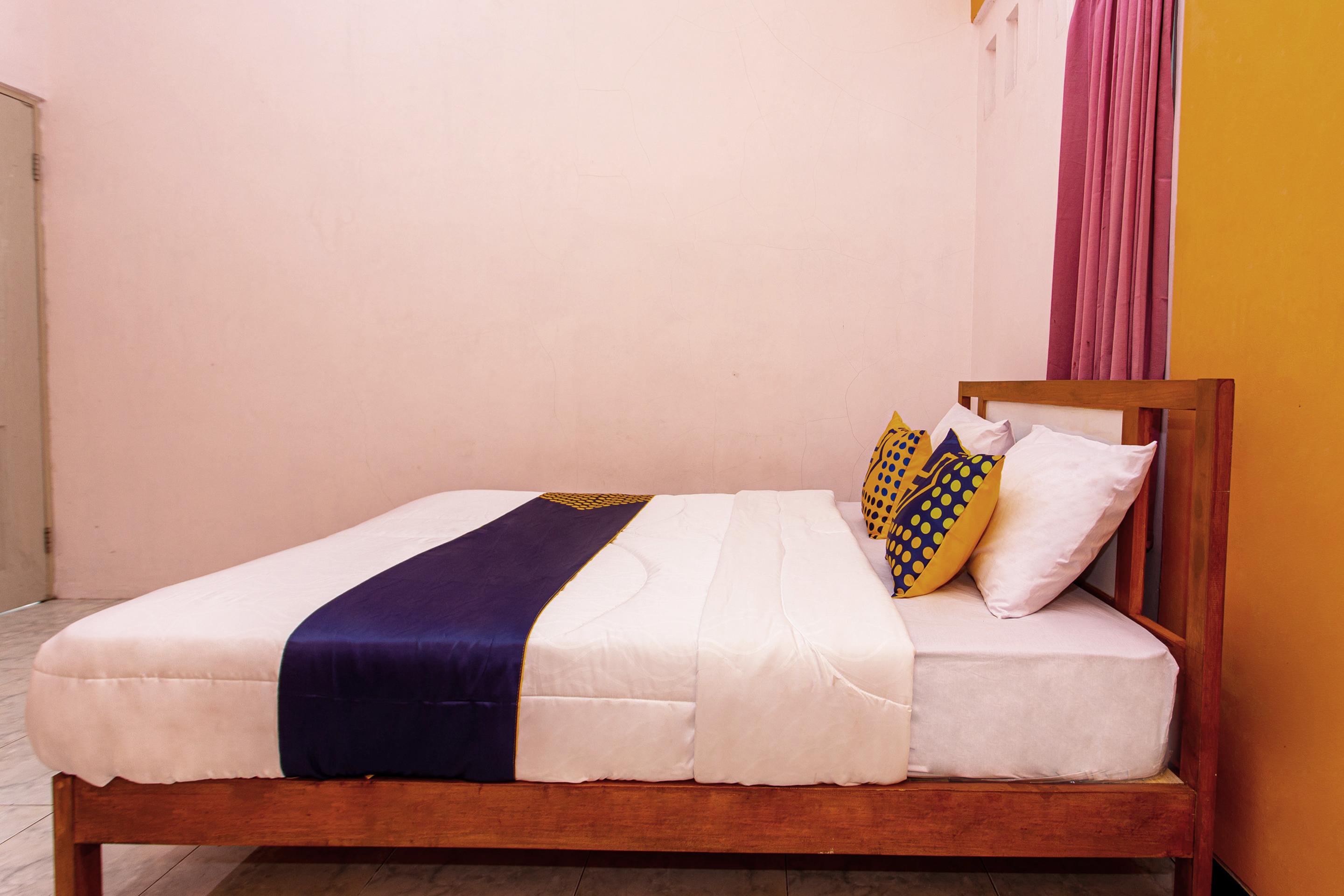 Spot On 2697 Homy House Hotel Semarang Exterior foto