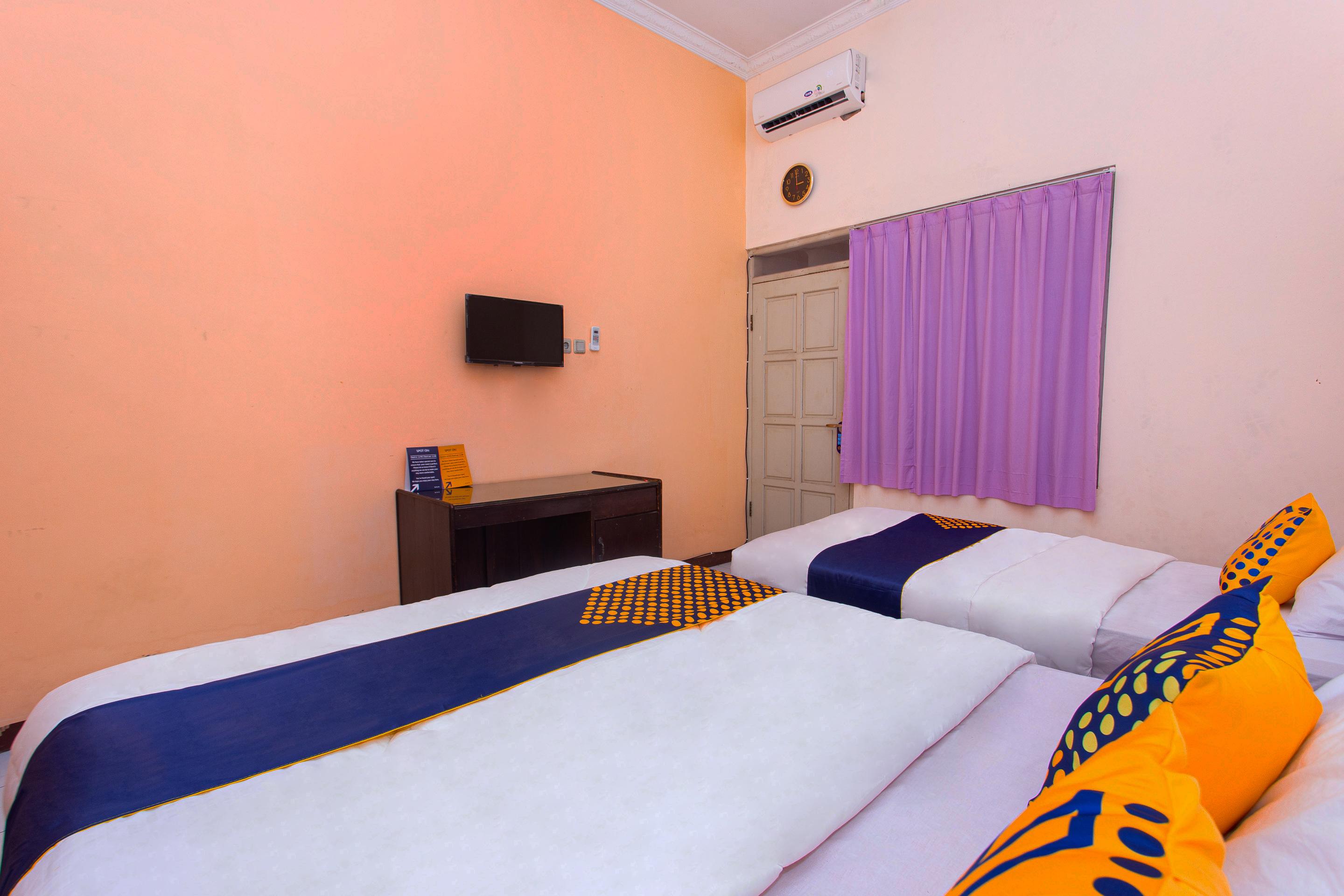 Spot On 2697 Homy House Hotel Semarang Exterior foto