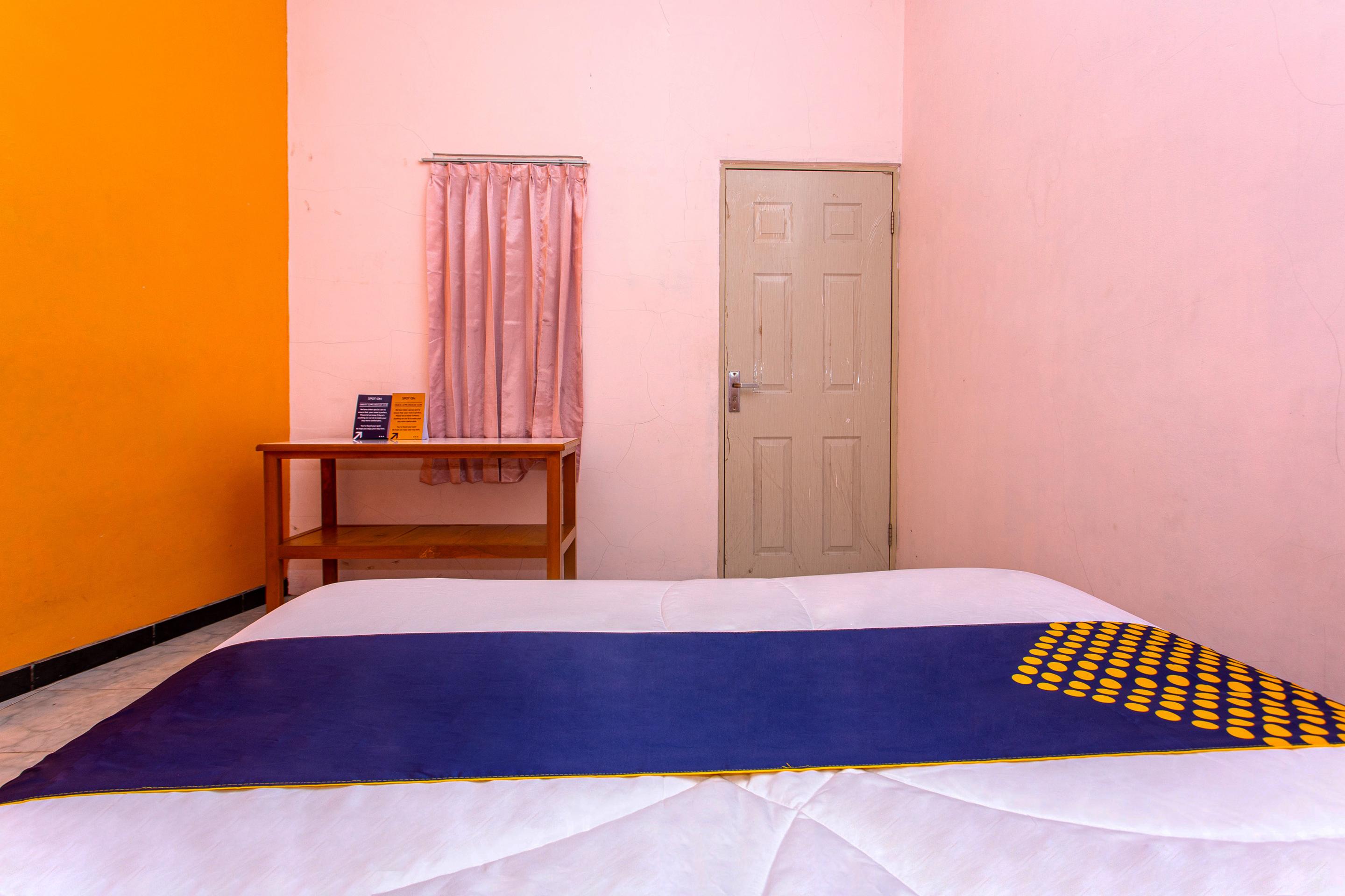Spot On 2697 Homy House Hotel Semarang Exterior foto