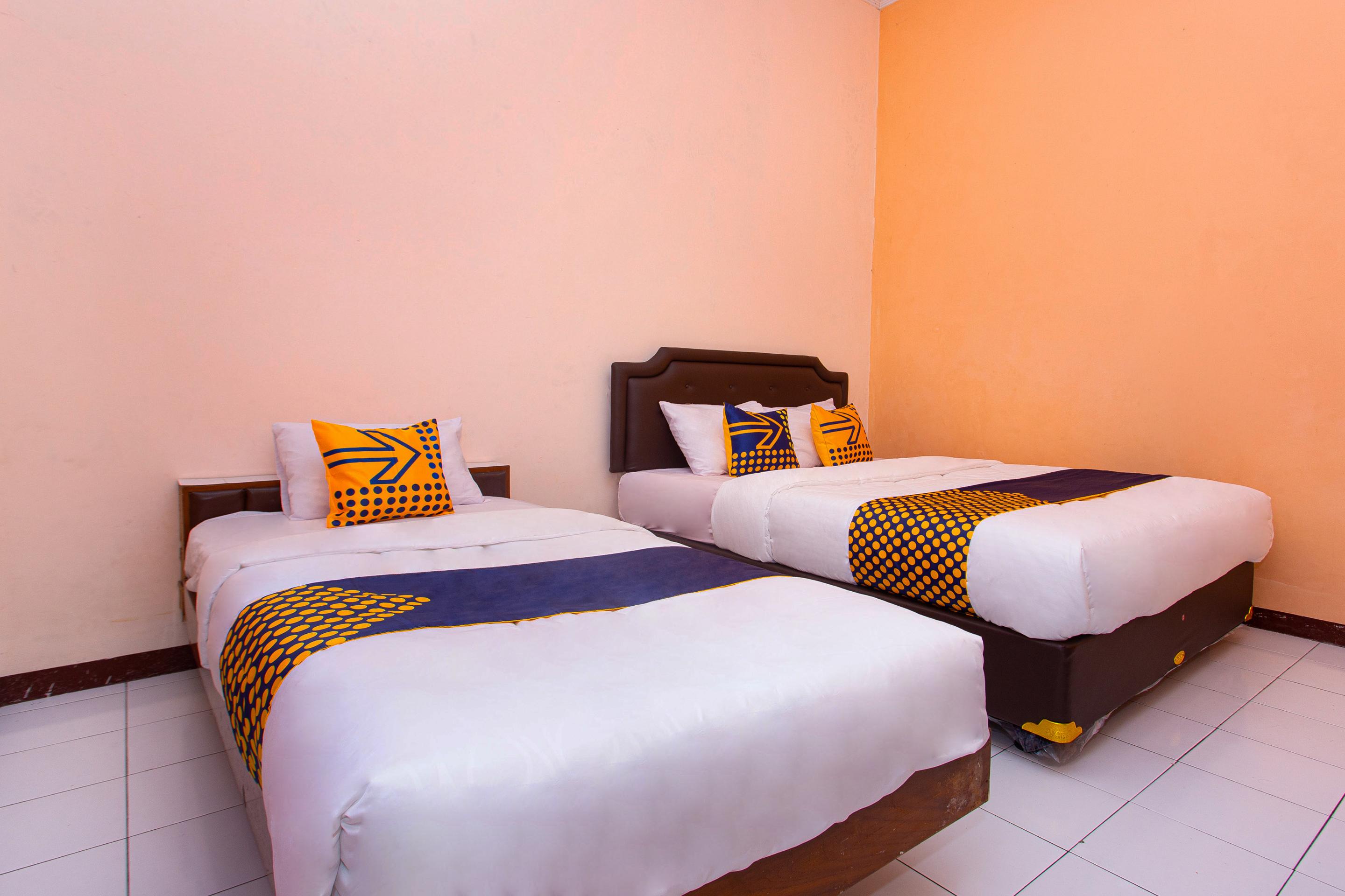 Spot On 2697 Homy House Hotel Semarang Exterior foto